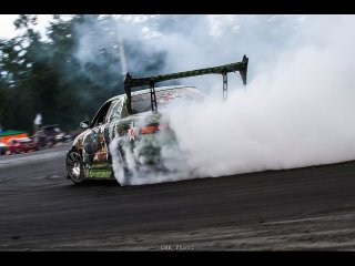 Дрифт jzx90 Mark 2 В центре города.