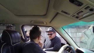 Очкарик дерзит Давидычу.
