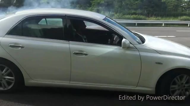 Mark x drifting and smoke out .....