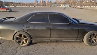 Toyota Mark II 90-й серии дрифт