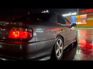 Toyota Chaser Tourer V 1jz-GTE Дрифт и просто красивый обзор