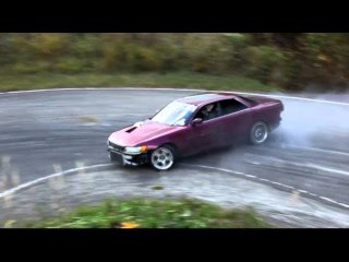 Drifting on Toyota Mark 2 (JZx90)